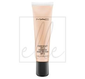 Studio sculpt spf 15 foundation - nc20