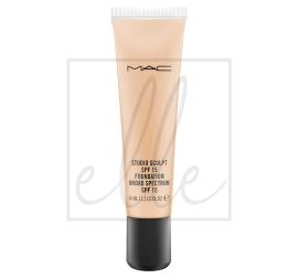 Studio sculpt spf 15 foundation - nc30