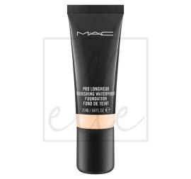 Pro longwear nourishing waterproof foundation - nw18