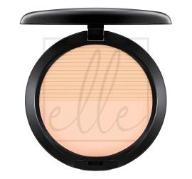 Studio waterweight powder / pressed - light